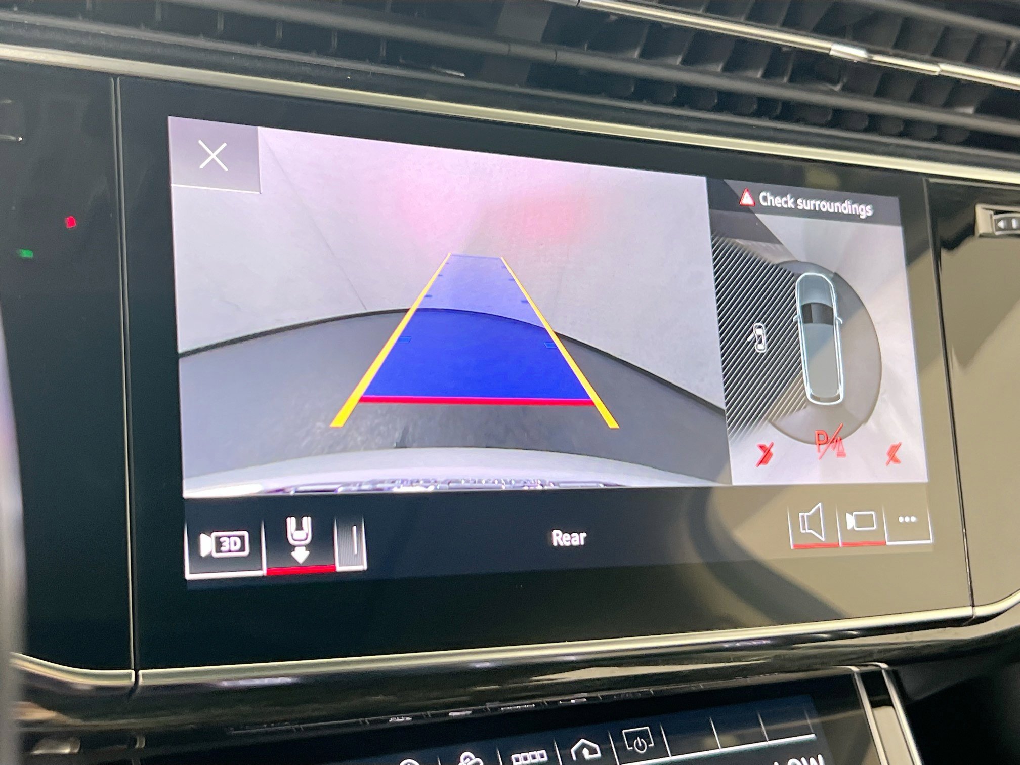 Used 2022 Audi Q7 Premium Plus w/ Premium Plus Package image 13