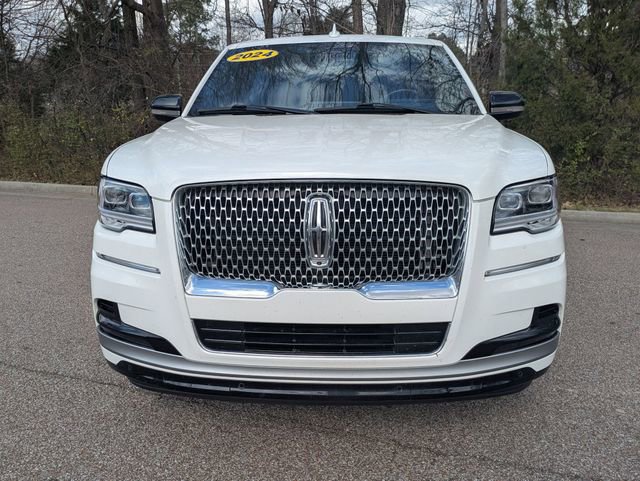 Used 2024 Lincoln Navigator Reserve image 11