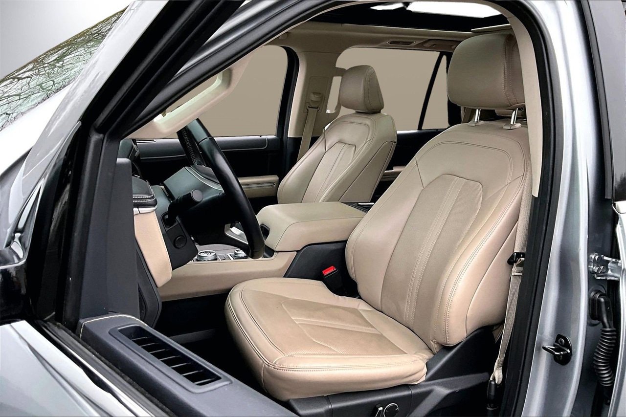 Used 2024 Ford Expedition Limited image 22