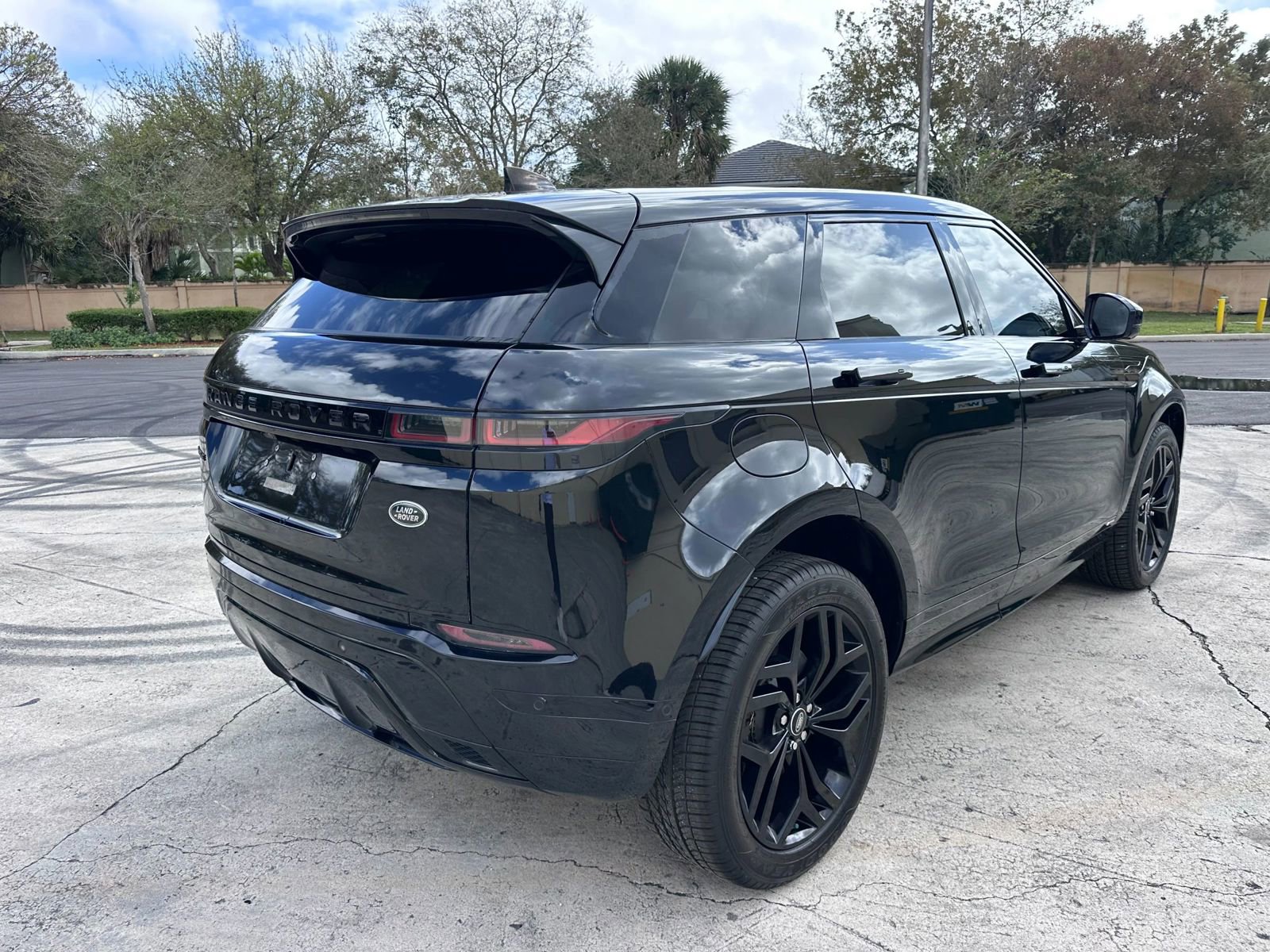 Used 2021 Land Rover Range Rover Evoque R-Dynamic SE AWD/4WD image 5