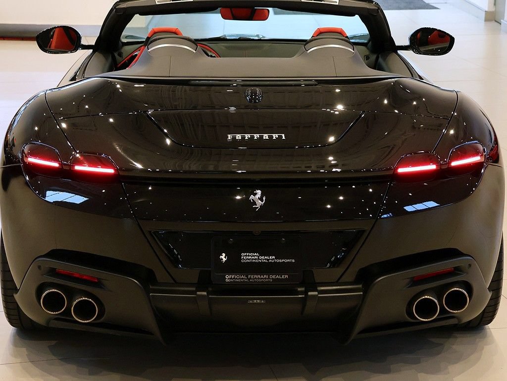 Certified 2025 Ferrari Roma Spider RWD image 76