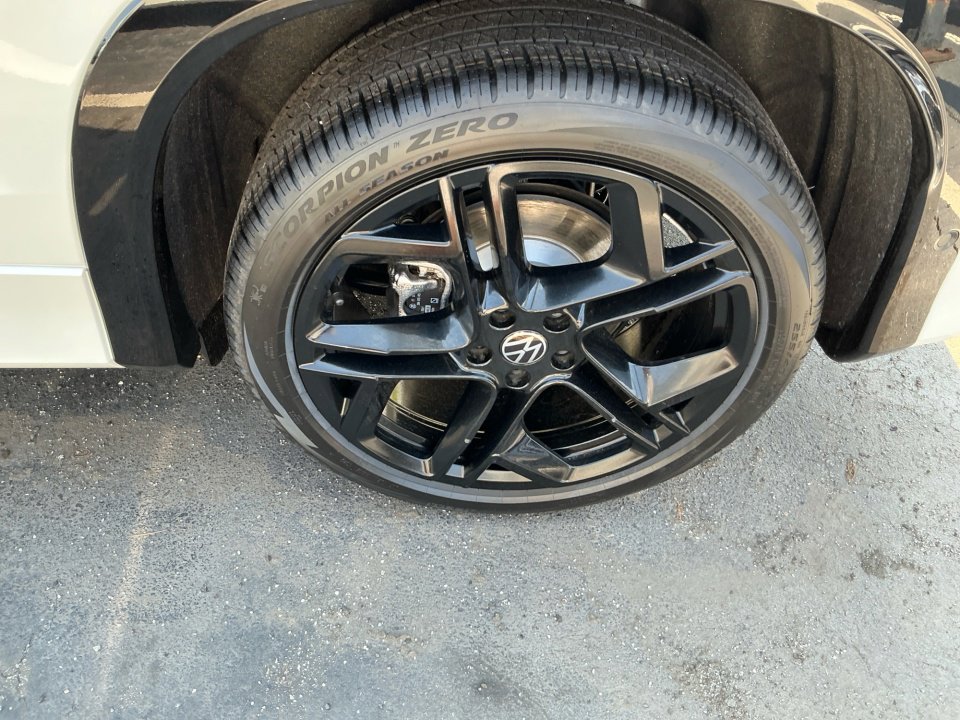 New 2026 Volkswagen Tiguan SE R-Line FWD image 21