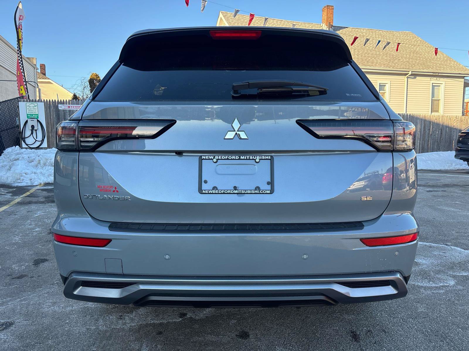 New 2026 Mitsubishi Outlander SE AWD/4WD image 3