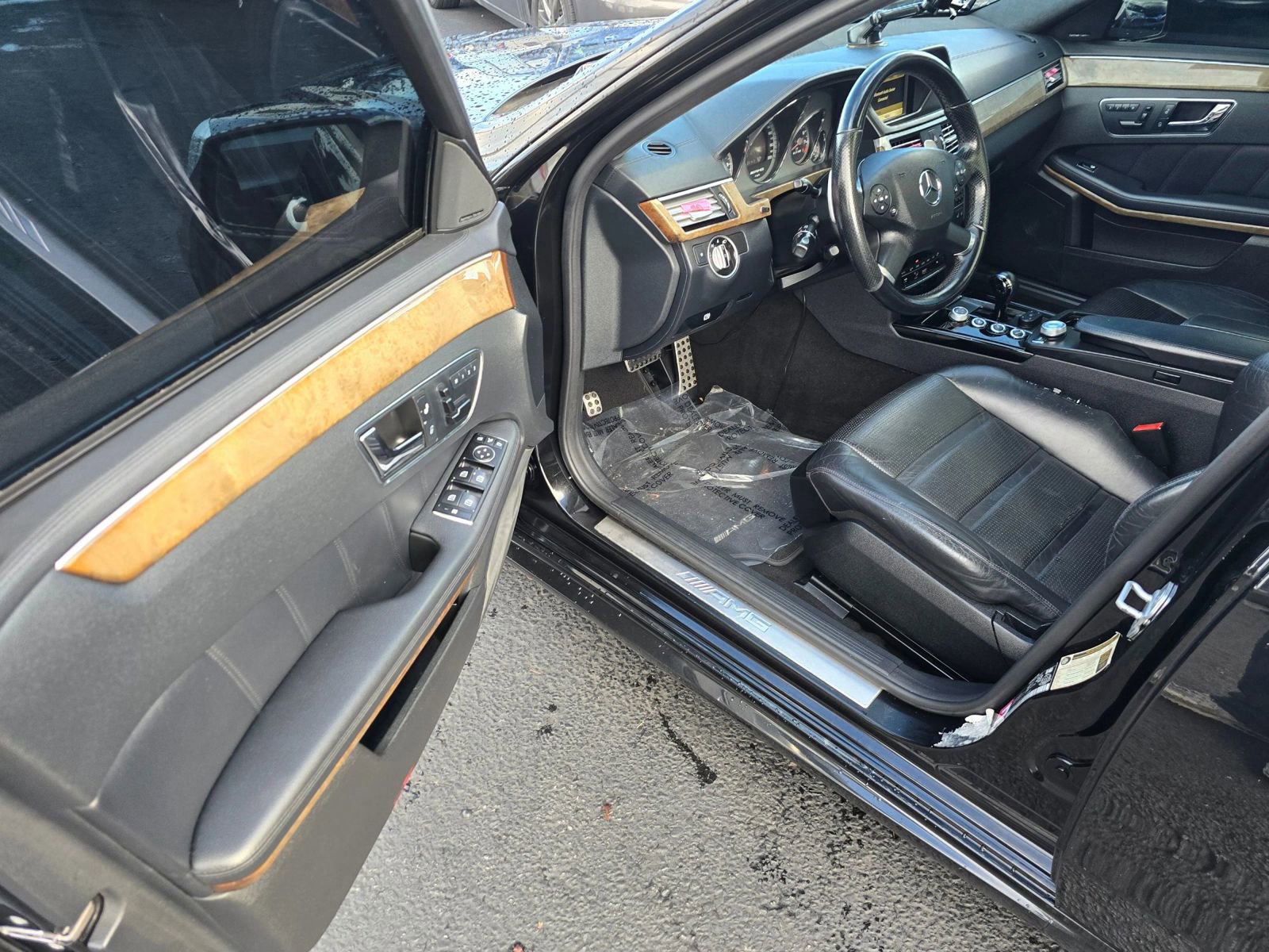 Used 2011 Mercedes-Benz E 63 AMG Sedan image 20