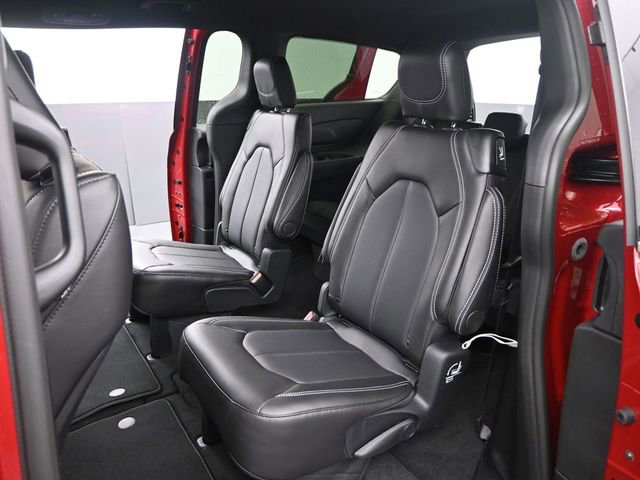 New 2026 Chrysler Voyager LX FWD image 13