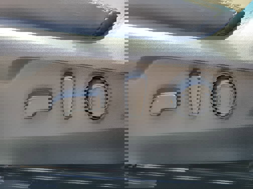 Used 2020 Subaru Outback Limited AWD/4WD image 29