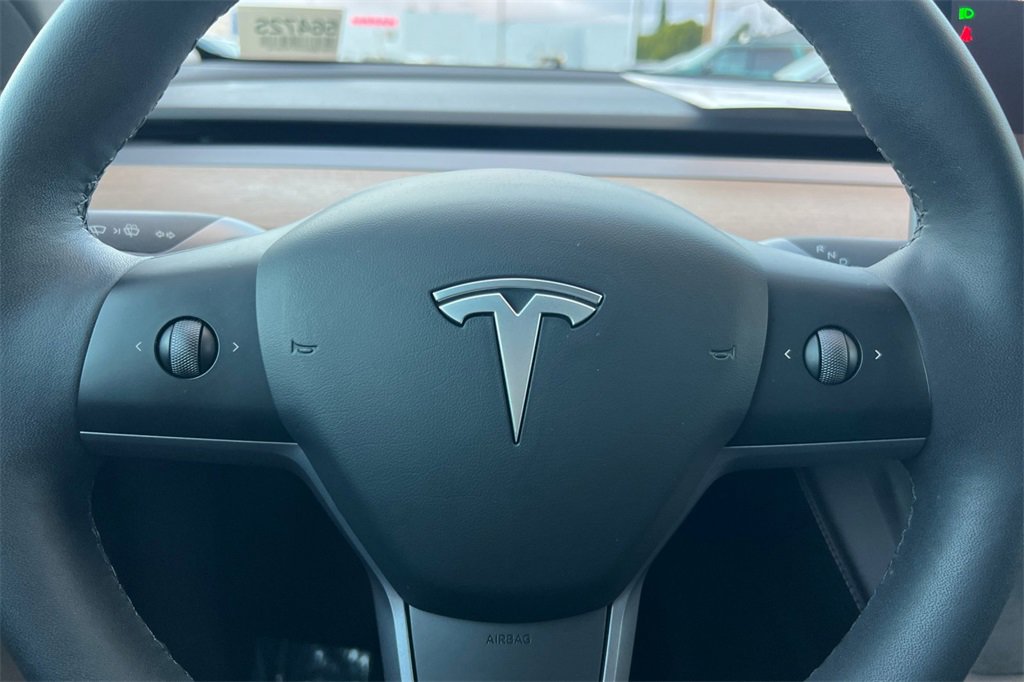 Used 2023 Tesla Model Y Long Range image 23