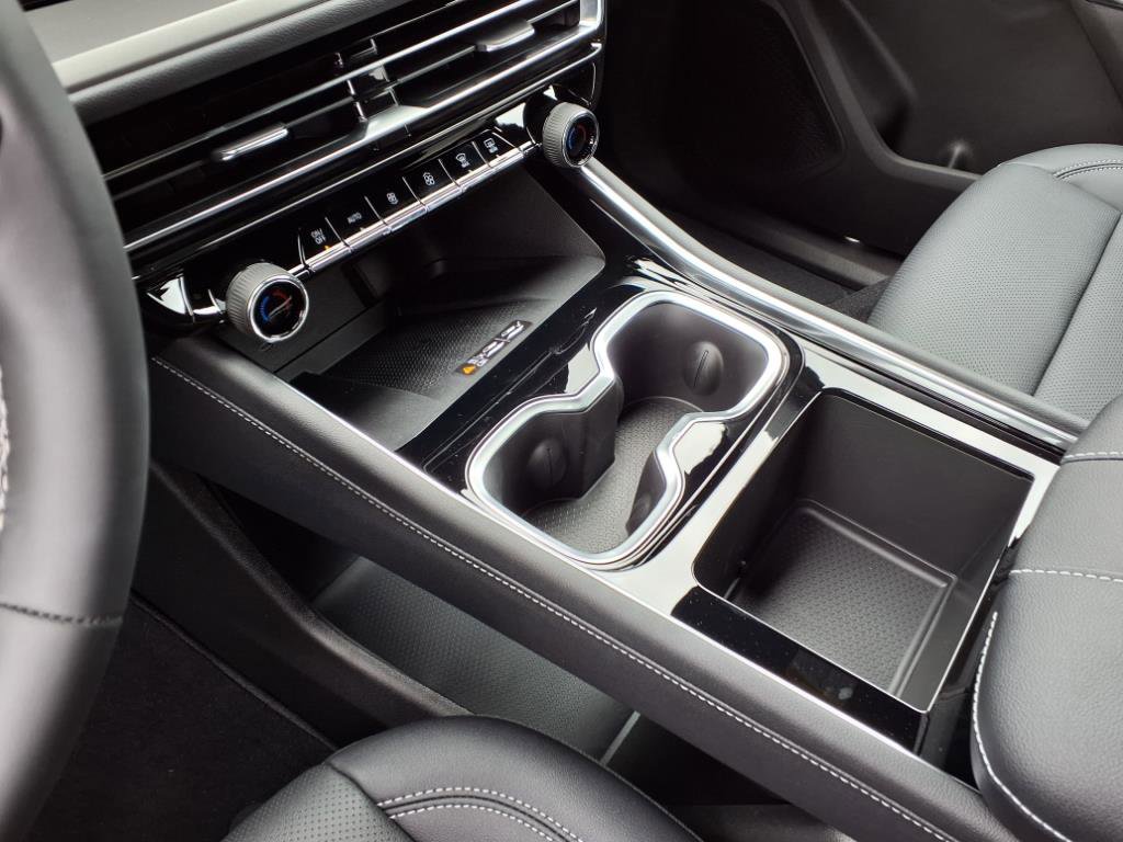 New 2026 Chevrolet Traverse LT w/ Driver Confidence Package image 16