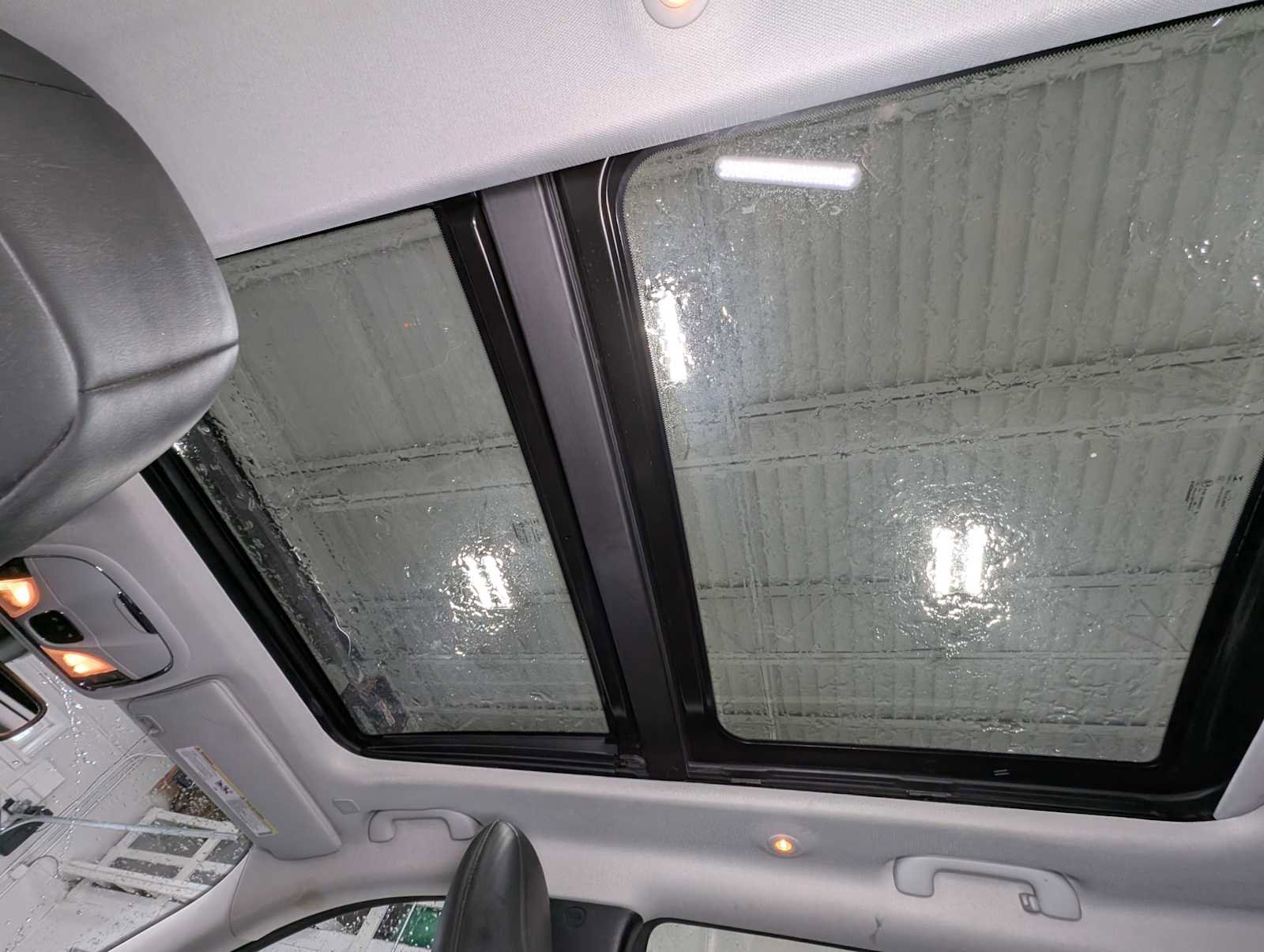 Used 2019 Jeep Cherokee Limited image 16