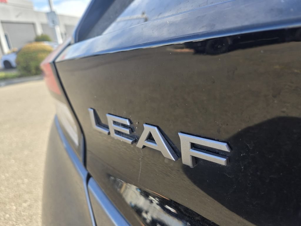 Certified 2025 Nissan Leaf S FWD image 9