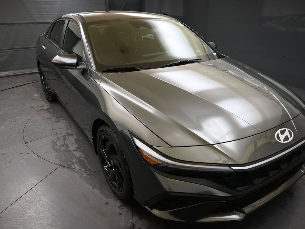 New 2026 Hyundai Elantra Sport image 4