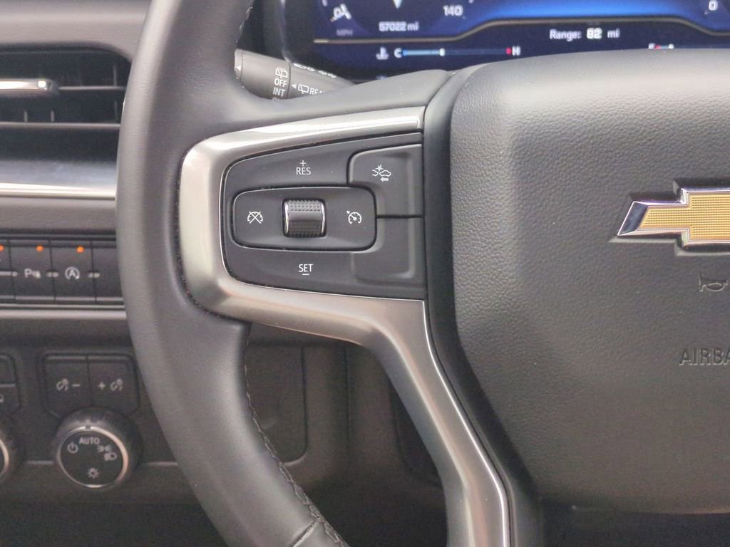 Used 2024 Chevrolet Suburban LT image 25