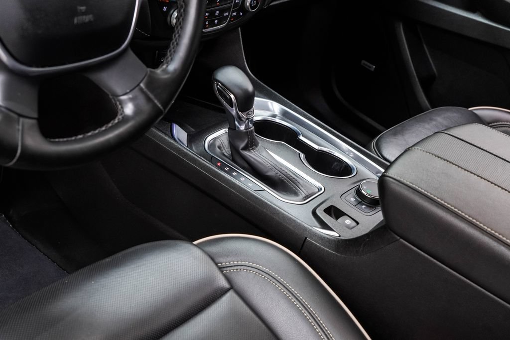 Used 2023 Chevrolet Traverse Premier w/ Redline Edition FWD image 23