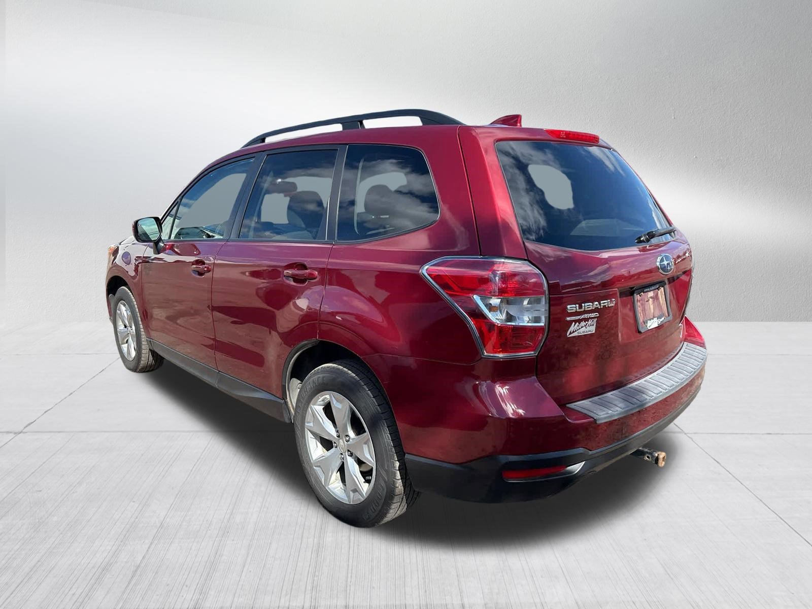 Used 2016 Subaru Forester 2.5i Premium w/ All-Weather Package AWD/4WD image 14