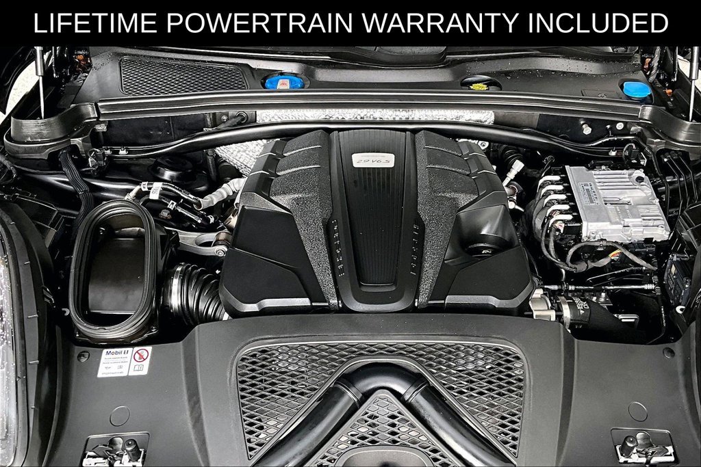 Used 2024 Porsche Macan S AWD/4WD image 11