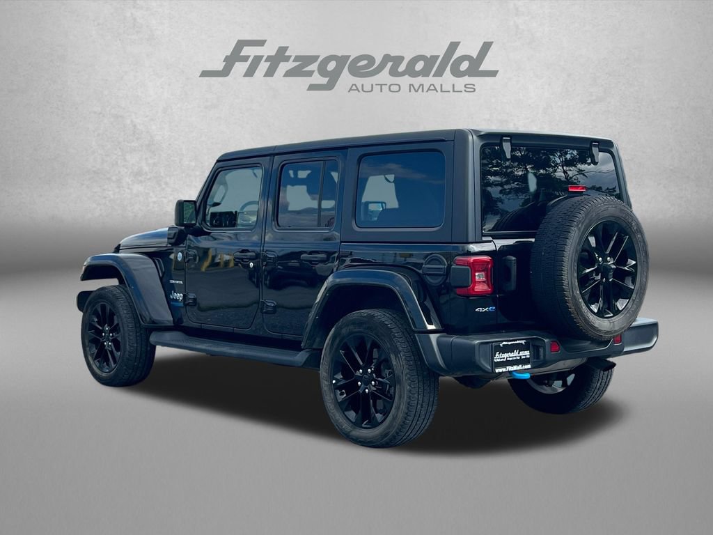Used 2022 Jeep Wrangler Unlimited Sahara AWD/4WD image 9