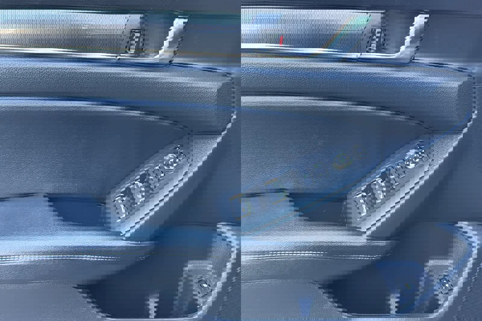 Used 2018 Honda Accord Sport image 12