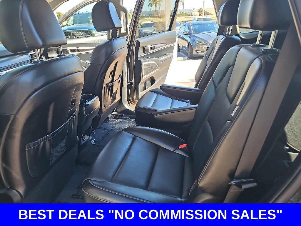 Used 2025 Kia Telluride S FWD image 14