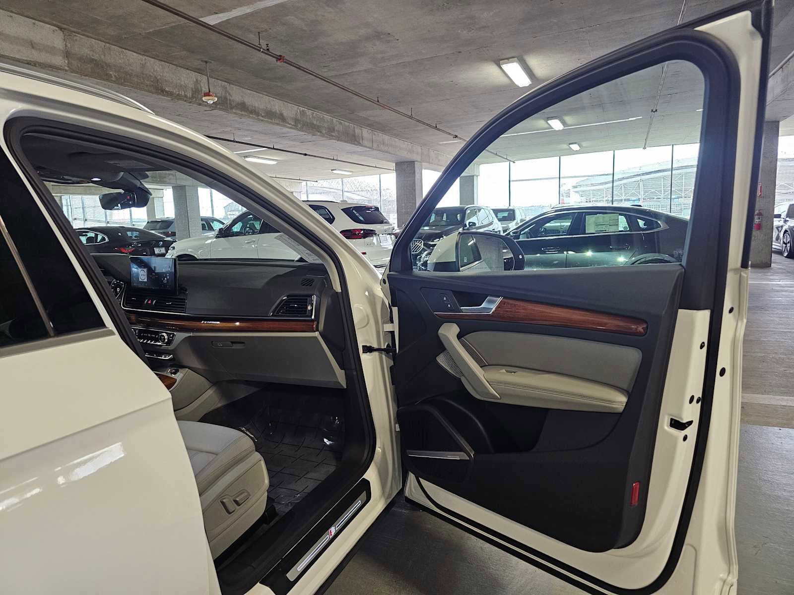 Used 2022 Audi Q5 2.0T Premium Plus AWD/4WD image 32