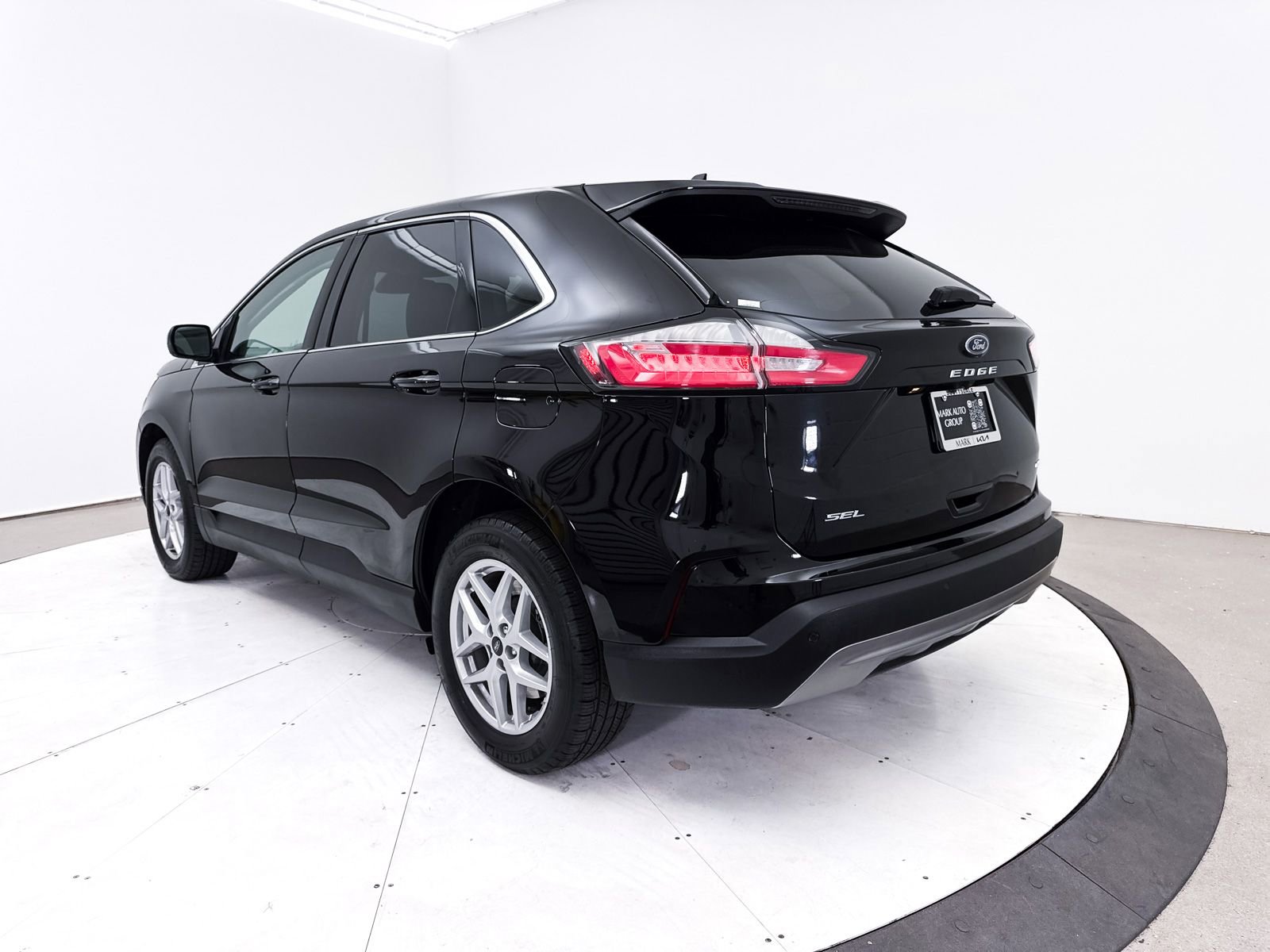 Used 2024 Ford Edge SEL AWD/4WD image 14