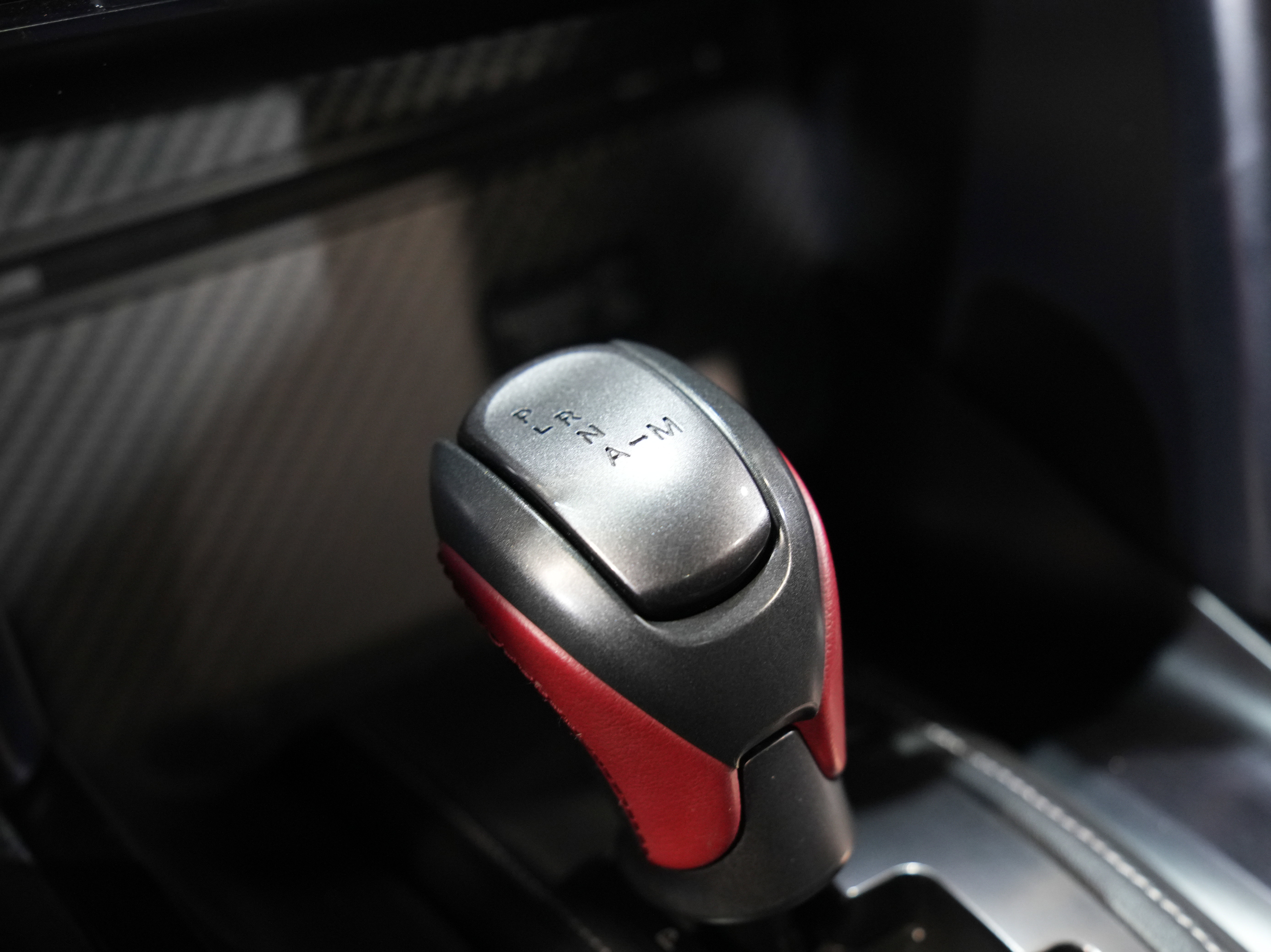 Used 2015 Nissan GT-R Black Edition image 43