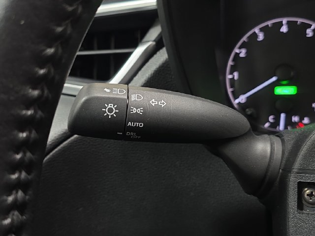 Used 2023 Toyota Corolla Cross AWD Hybrid image 21