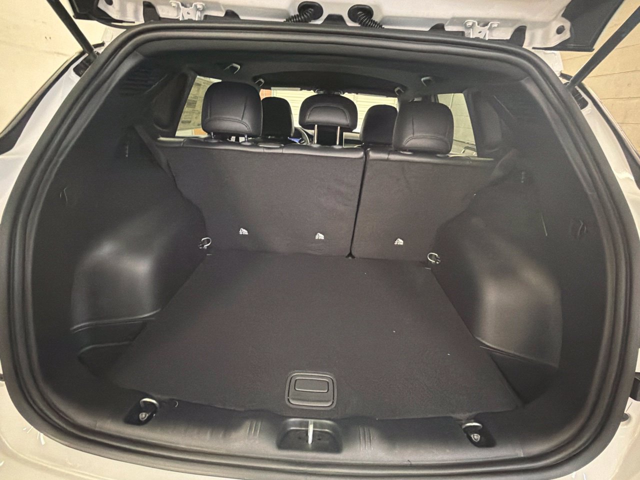 New 2026 Jeep Compass Latitude AWD/4WD image 12