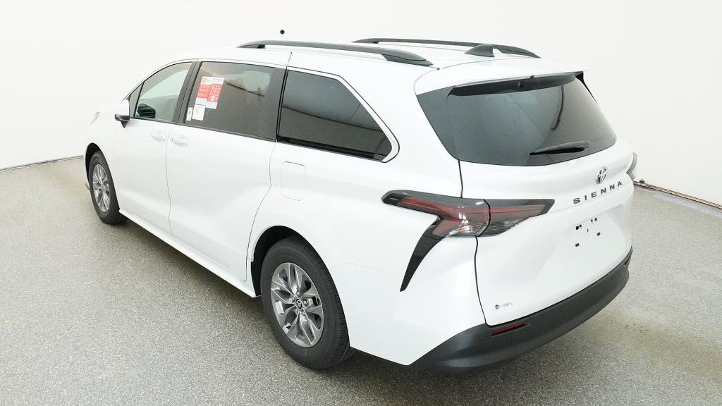 New 2026 Toyota Sienna XLE FWD image 8