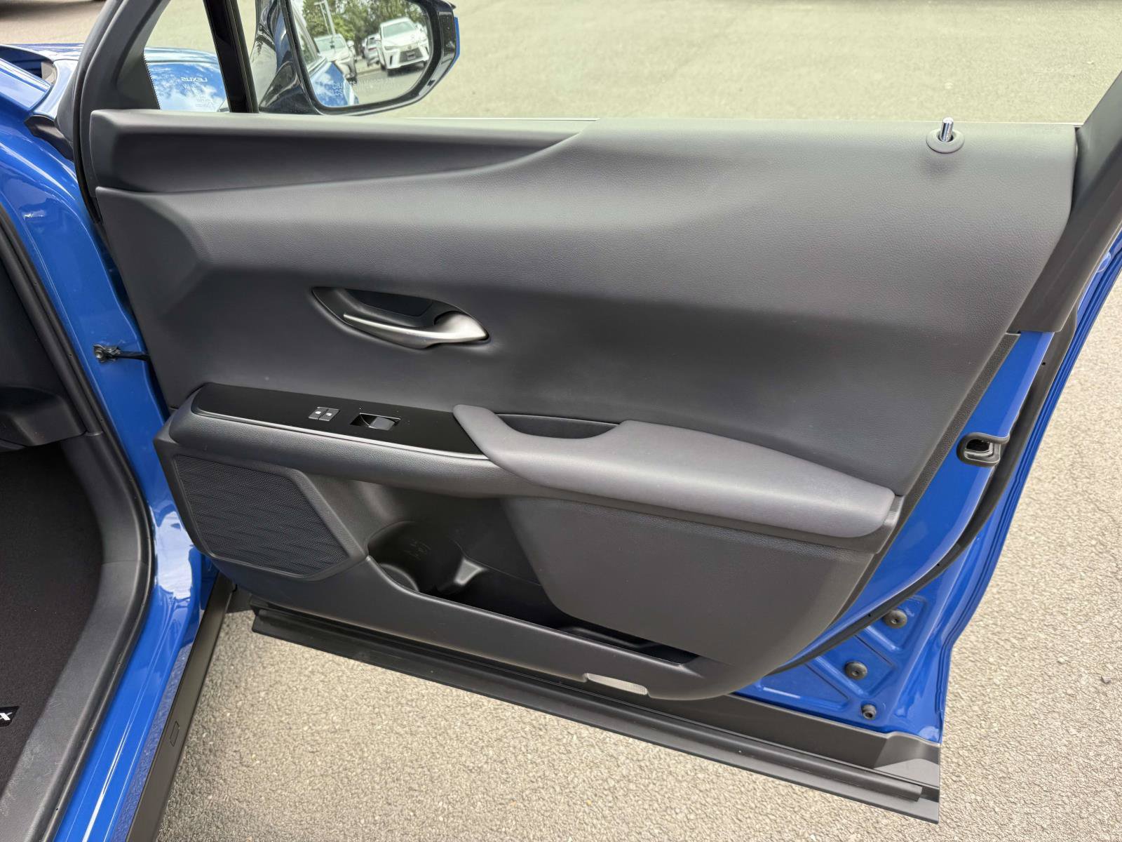 Used 2023 Lexus UX 250h AWD w/ Premium Package image 14