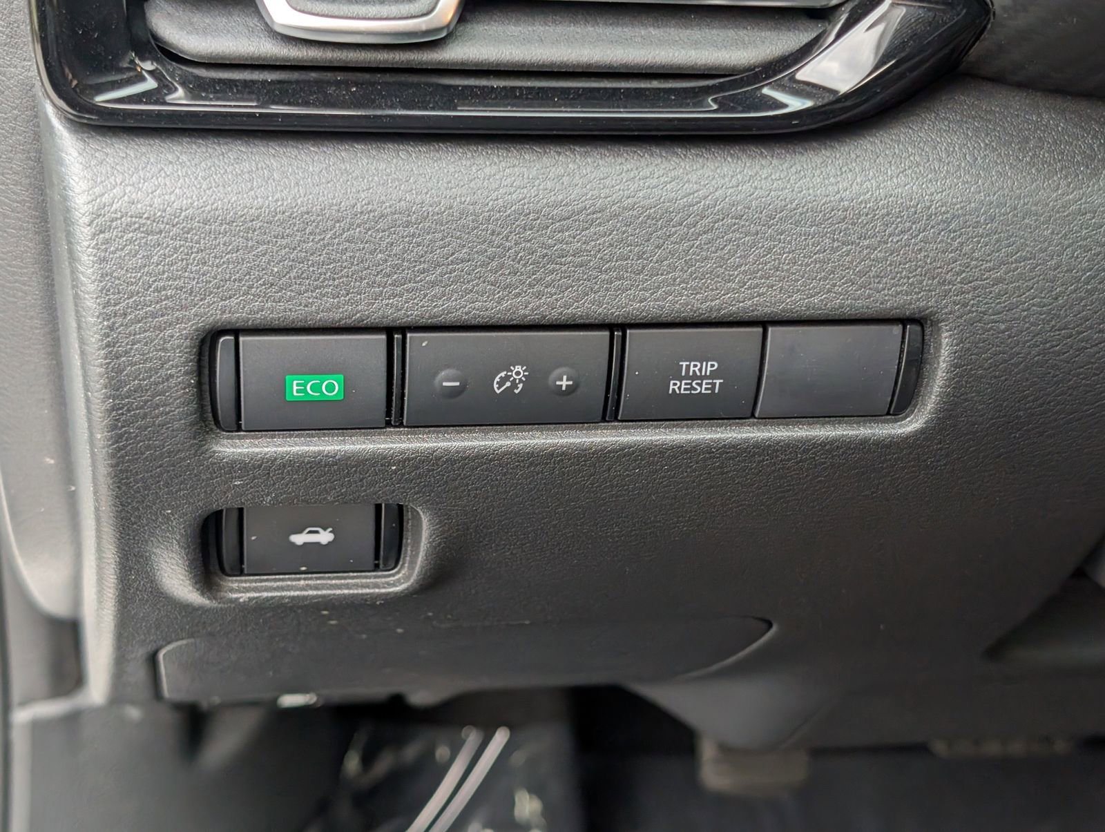 Used 2023 Nissan Sentra SR w/ Electronics Package image 20