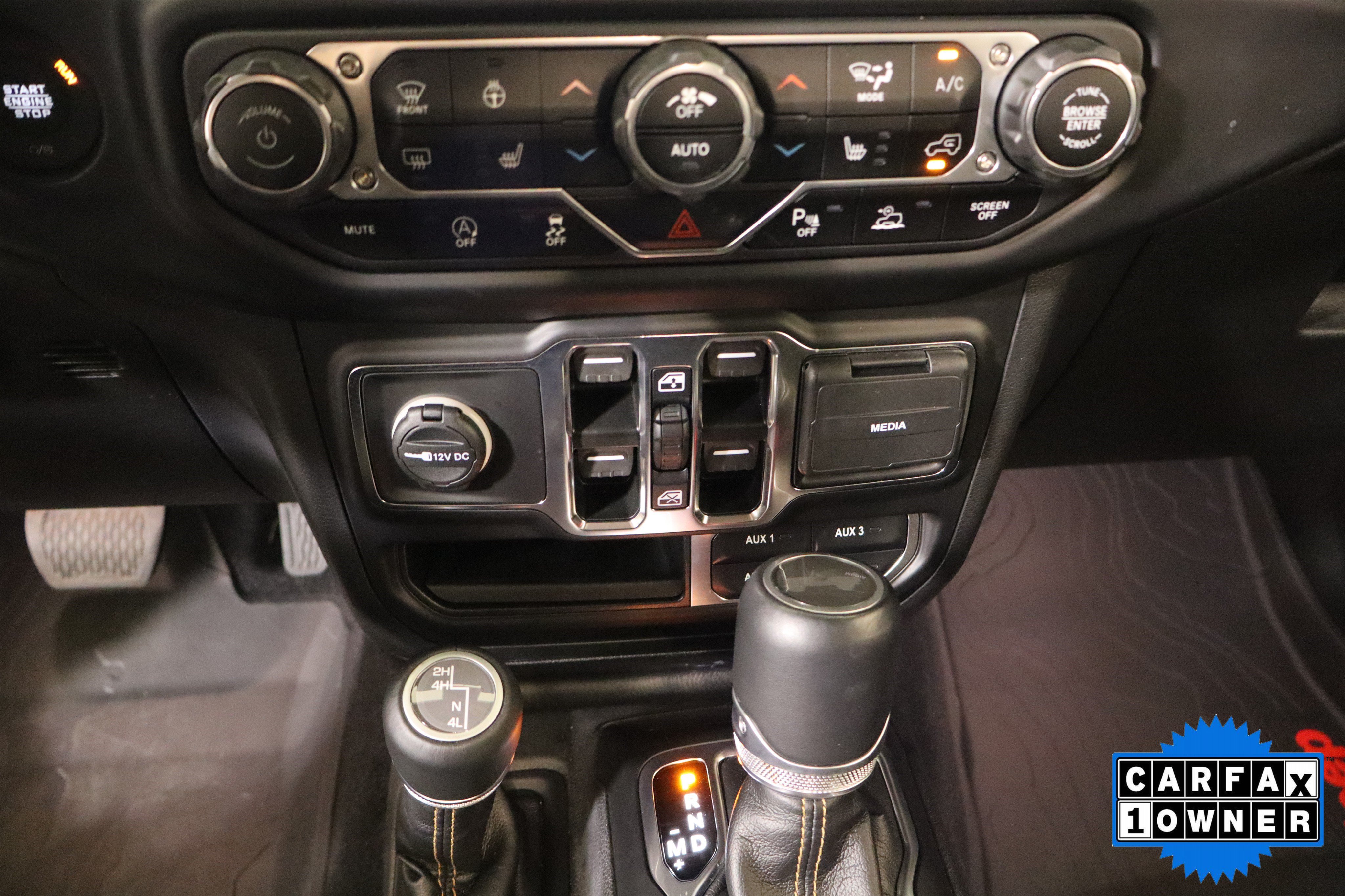 Used 2022 Jeep Wrangler Unlimited Sahara AWD/4WD image 27