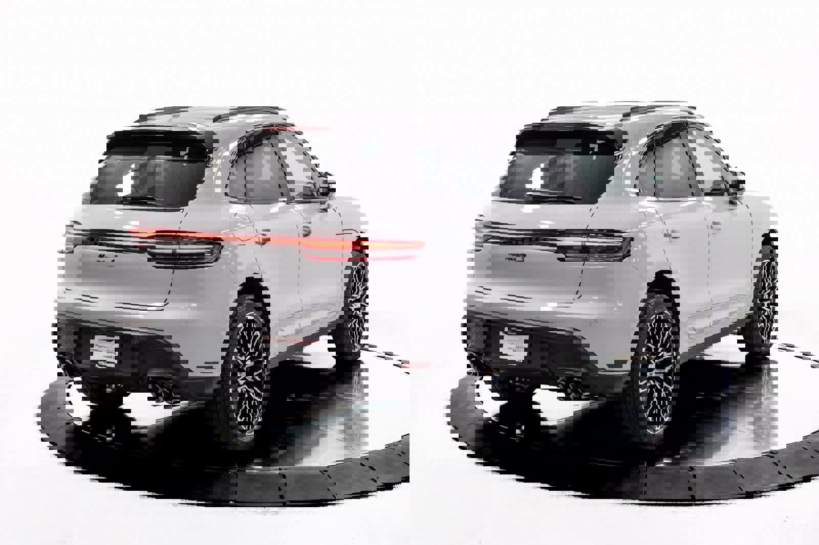 Certified 2025 Porsche Macan S image 7