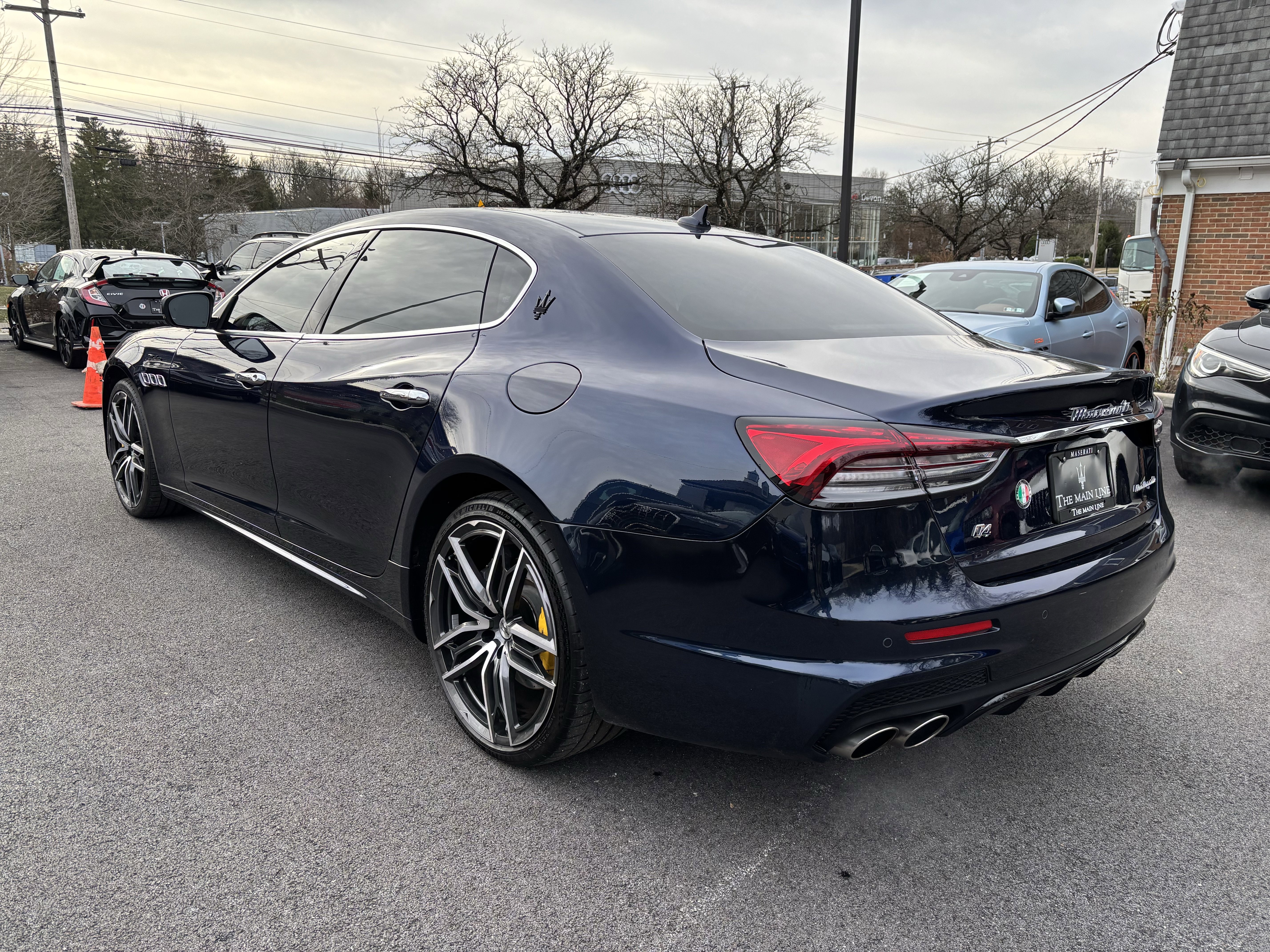 Used 2022 Maserati Quattroporte Modena Q4 image 3