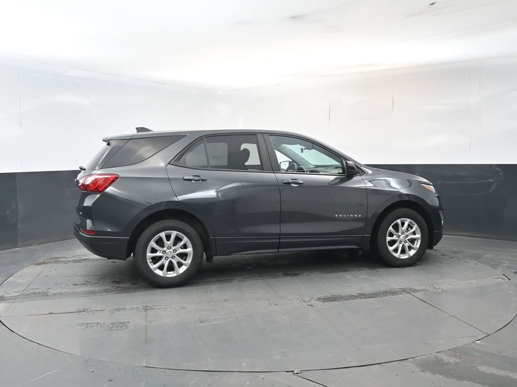 Used 2021 Chevrolet Equinox LS w/ LS Convenience Package image 6