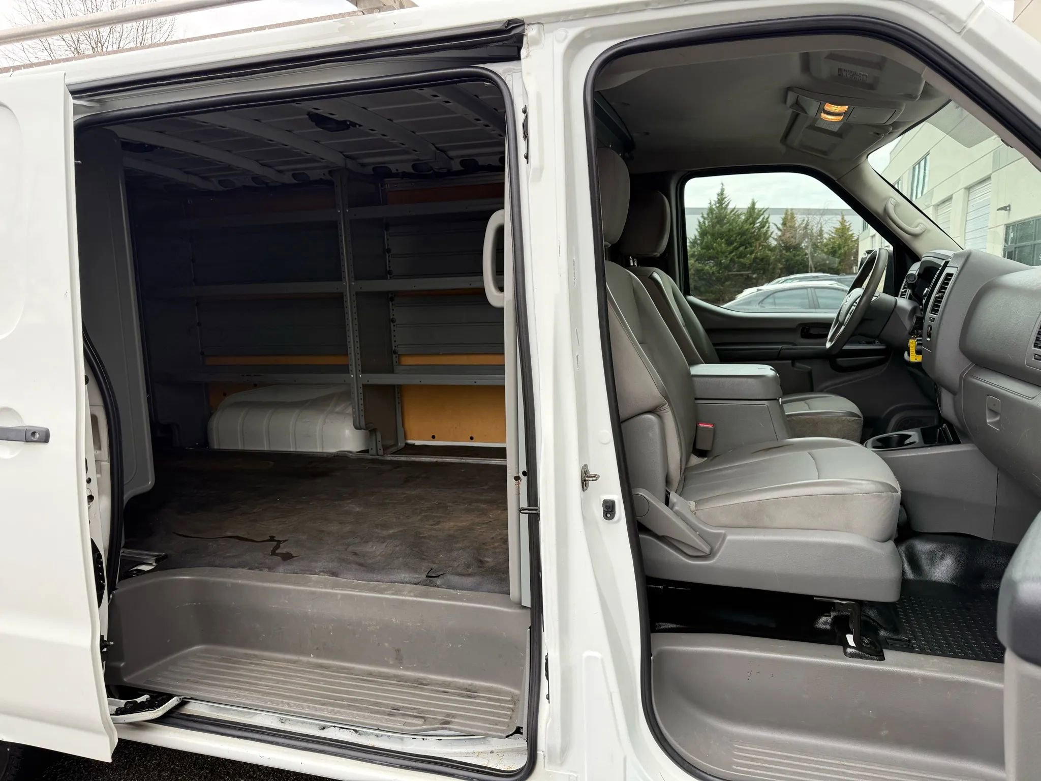 Used 2018 Nissan NV 2500 SV image 16