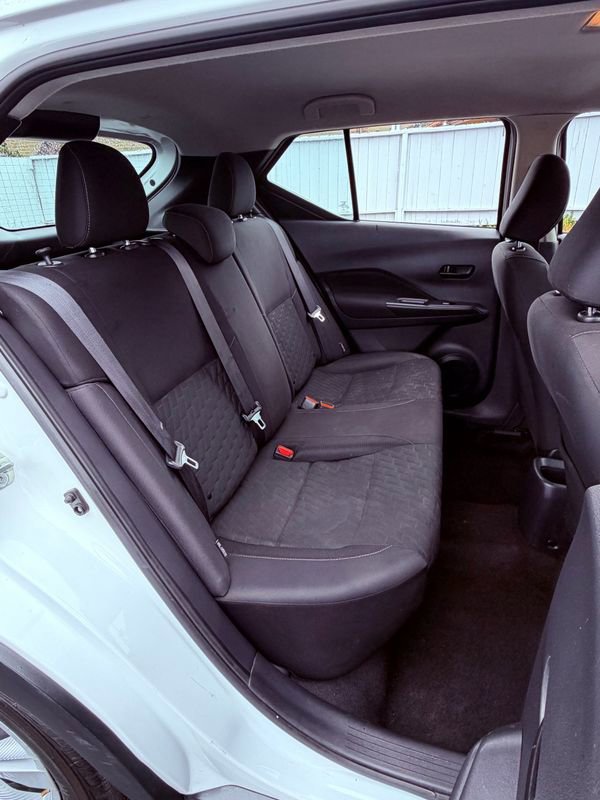 Used 2021 Nissan Kicks S image 20