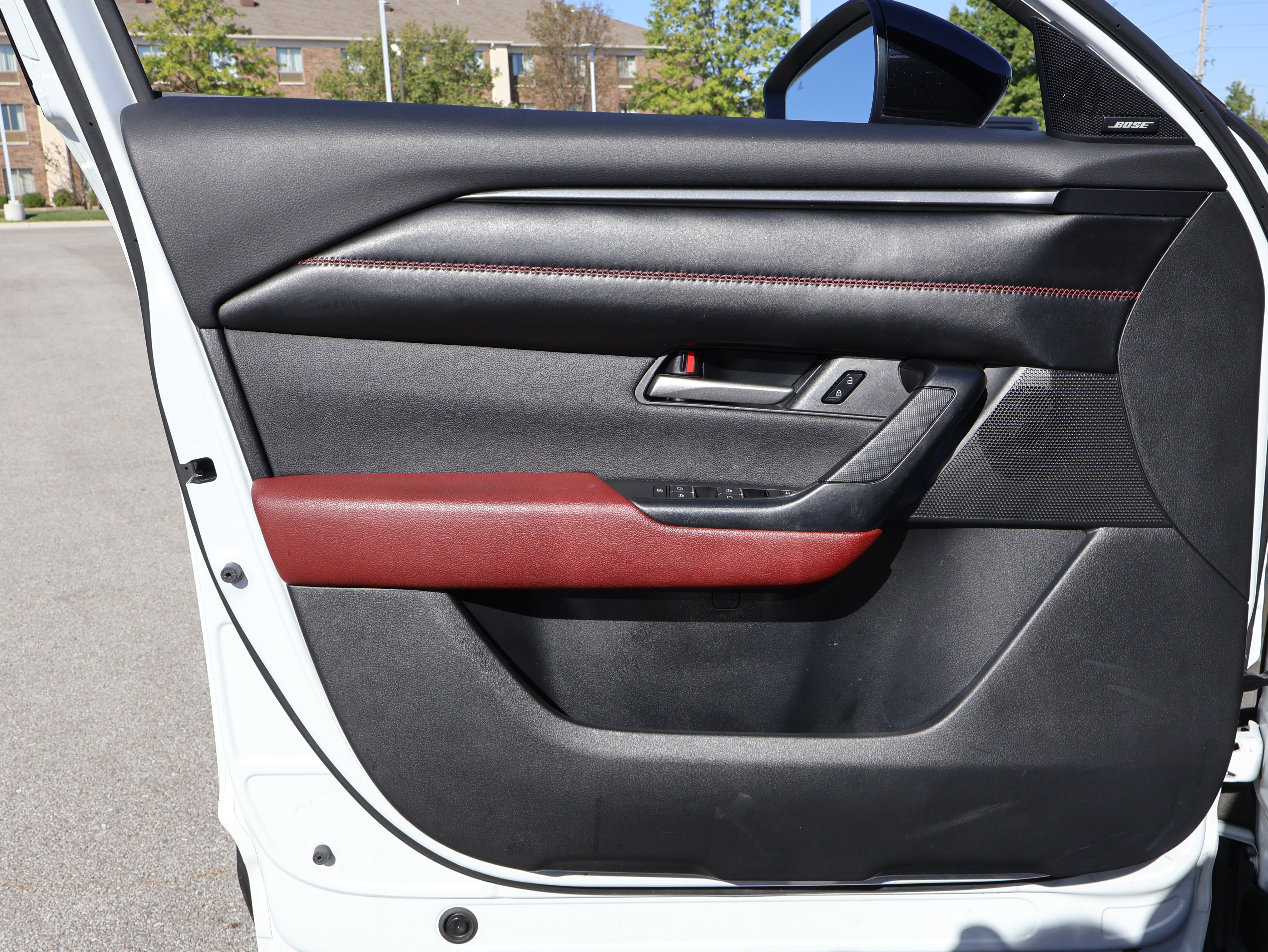 Used 2025 MAZDA CX-50 AWD 2.5 Hybrid w/ Premium Pkg image 37