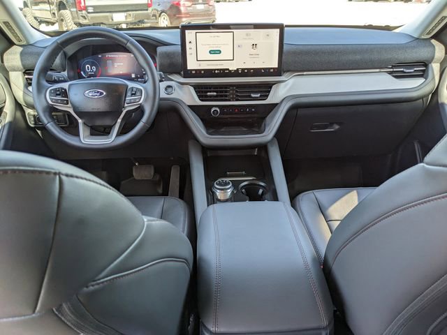 Used 2025 Ford Explorer Active w/ Active Comfort Package AWD/4WD image 15