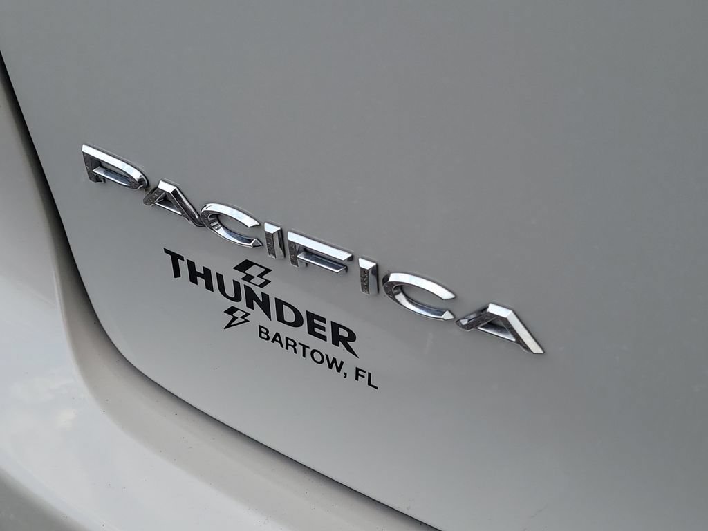 Certified 2017 Chrysler Pacifica Touring Plus w/ Security Group FWD image 7