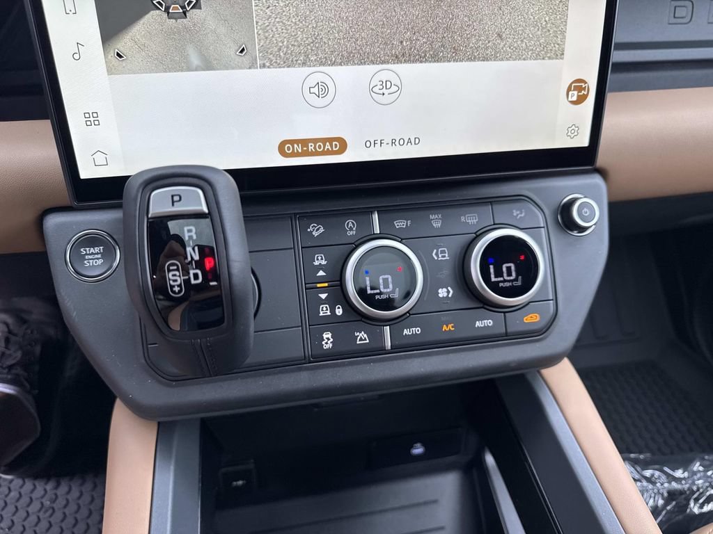 New 2026 Land Rover Defender 110 X-Dynamic SE AWD/4WD image 26