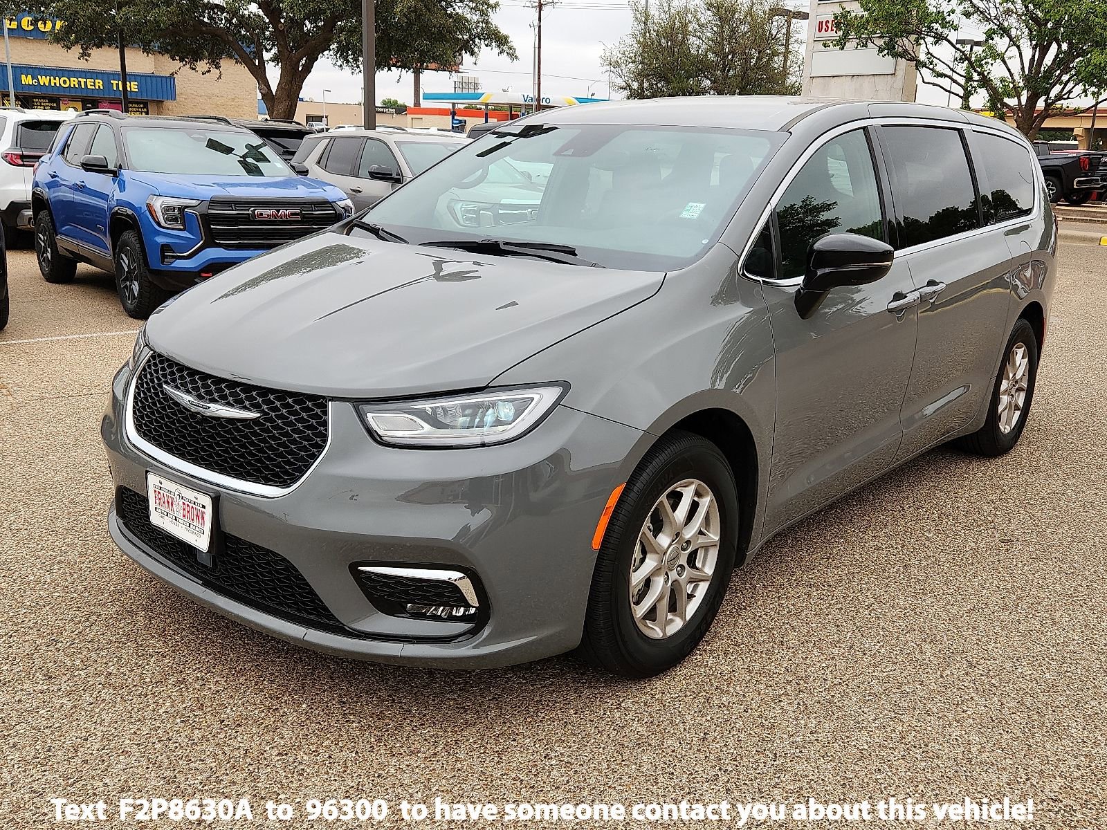 Used 2025 Chrysler Pacifica Select FWD image 1