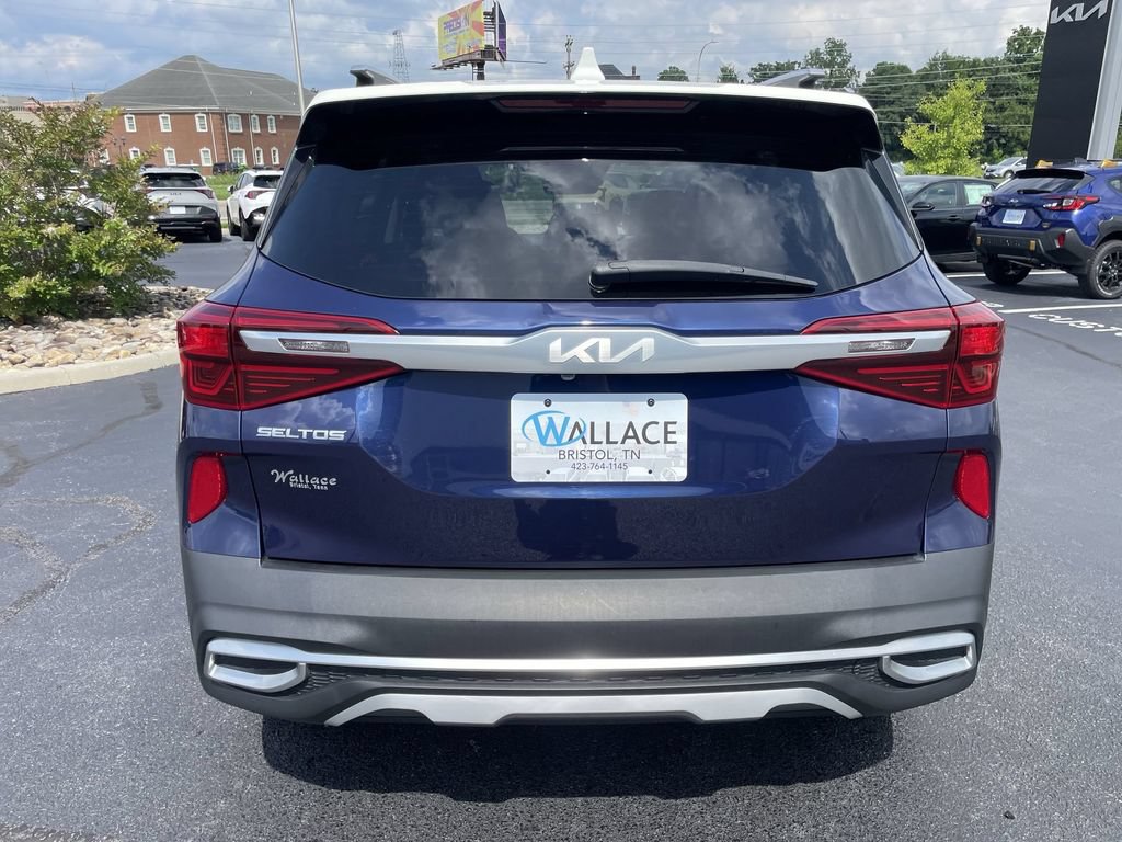 Used 2022 Kia Seltos S FWD image 5