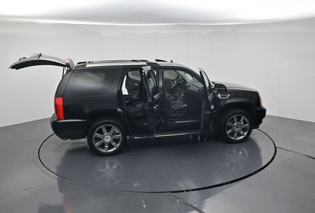 Used 2011 Cadillac Escalade Luxury AWD/4WD image 52