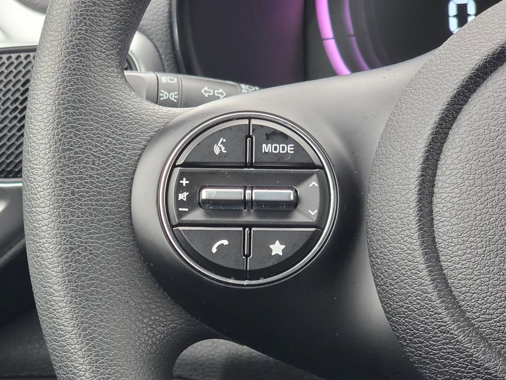 Used 2025 Kia Soul LX image 17
