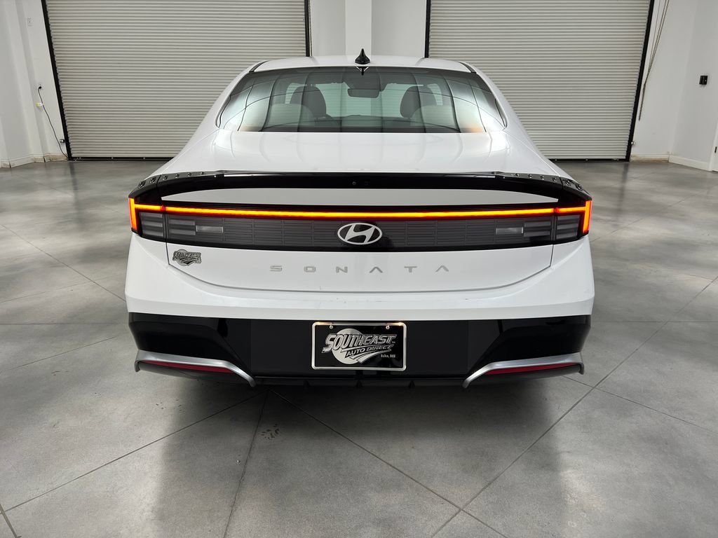 Used 2025 Hyundai Sonata SEL FWD image 8