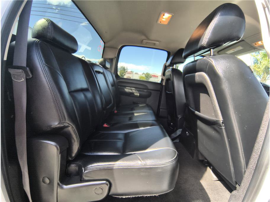 Used 2011 GMC Sierra 2500 SLE w/ SLE Preferred Package AWD/4WD image 15