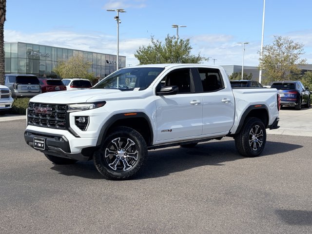 Used 2025 GMC Canyon AT4 AWD/4WD image 2