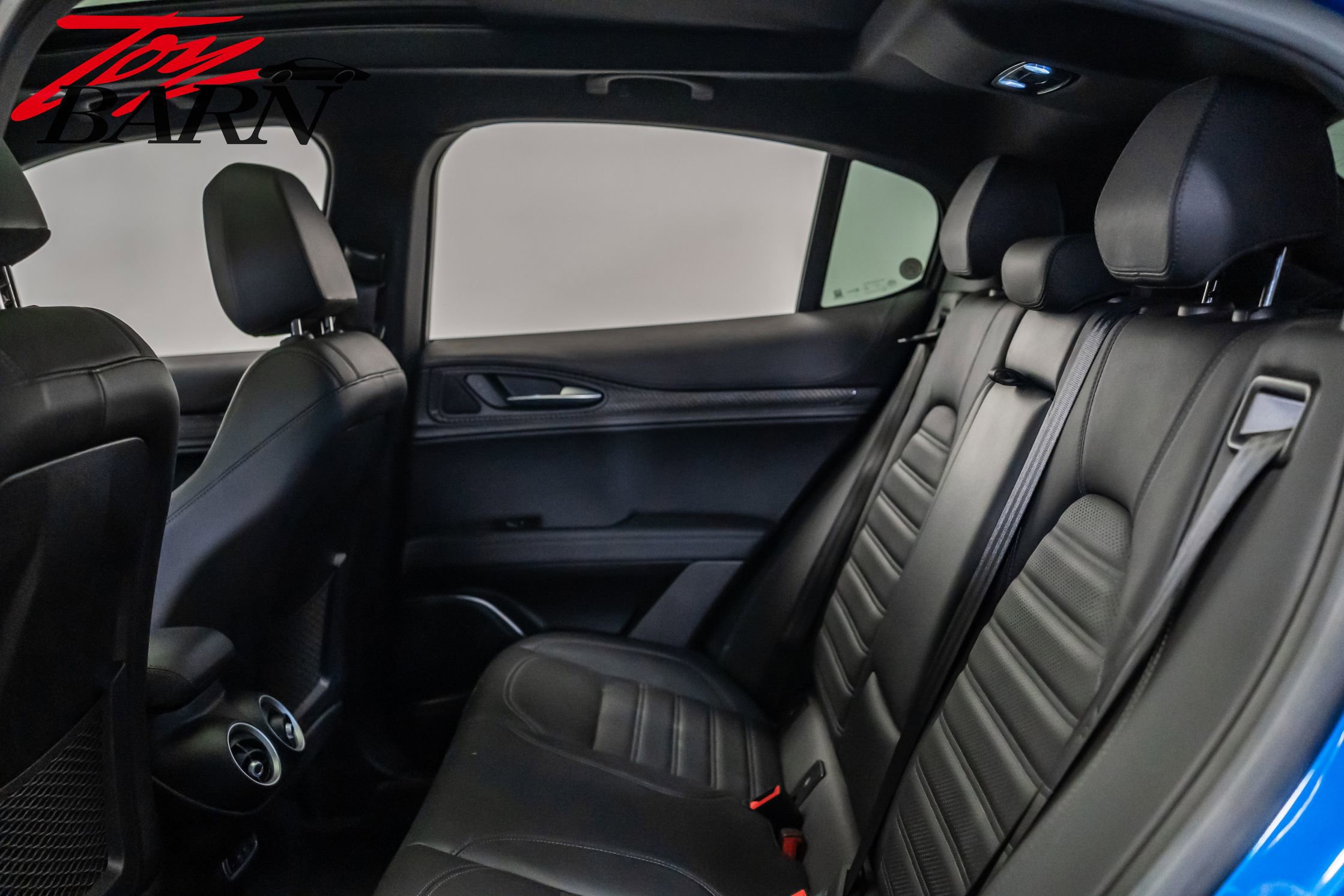 Used 2022 Alfa Romeo Stelvio Quadrifoglio image 47