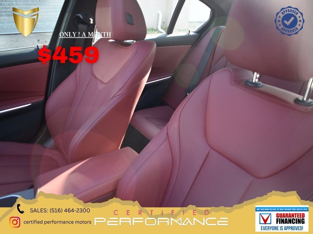 Used 2025 BMW 330i xDrive Sedan image 1