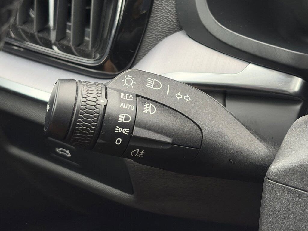 Used 2024 Volvo S60 B5 Core image 18